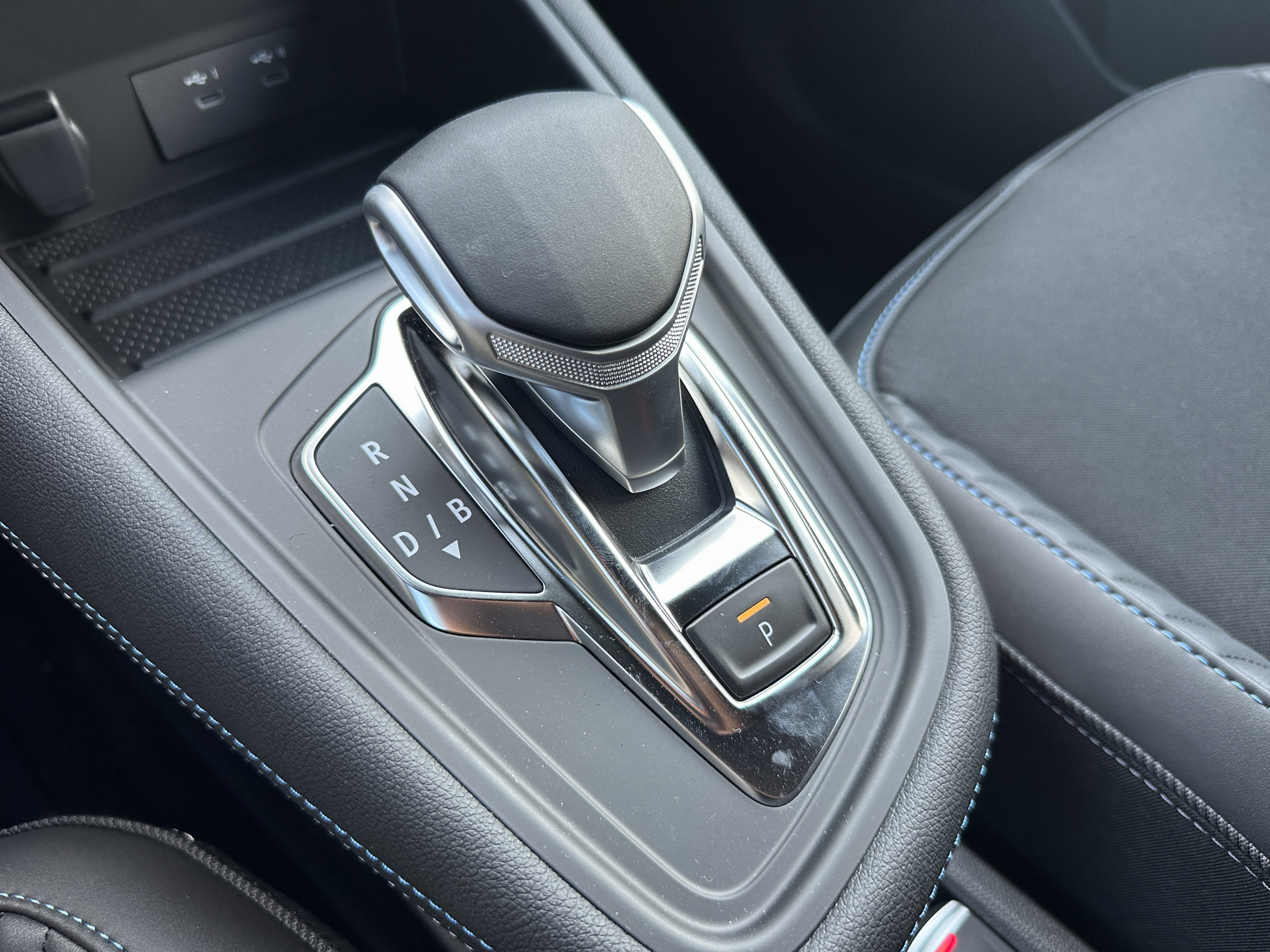 Renault Captur  II esprit Alpine E-Tech full hybrid 145 groupe Vergnon