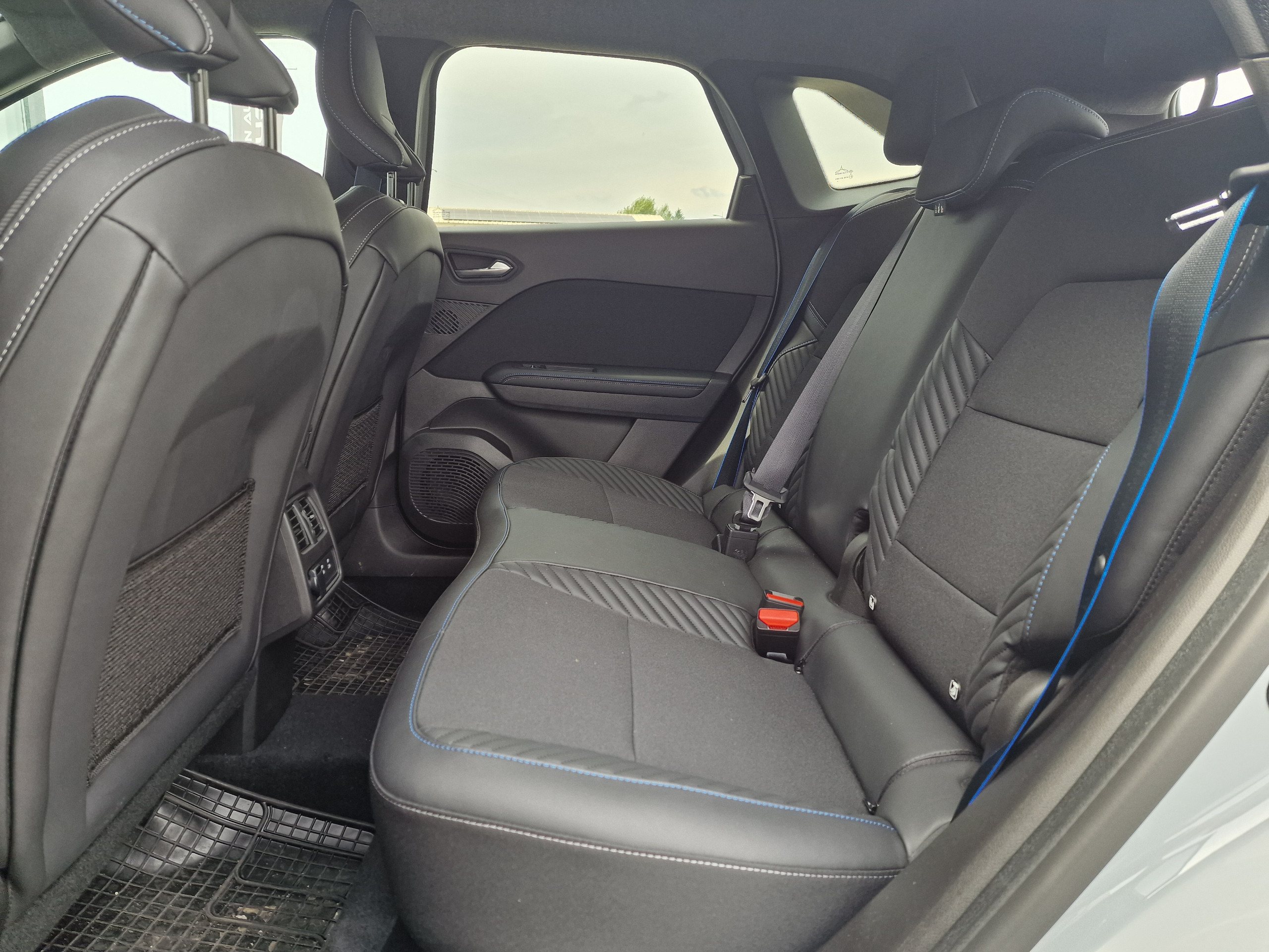 Renault Symbioz esprit Alpine E-Tech full hybrid 145 groupe Vergnon