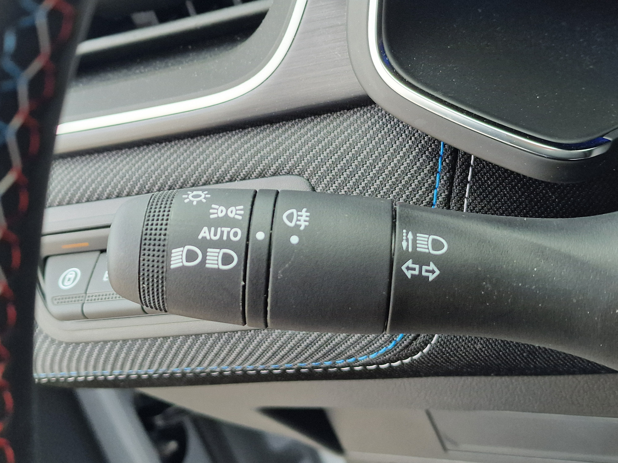 Renault Symbioz esprit Alpine E-Tech full hybrid 145 groupe Vergnon