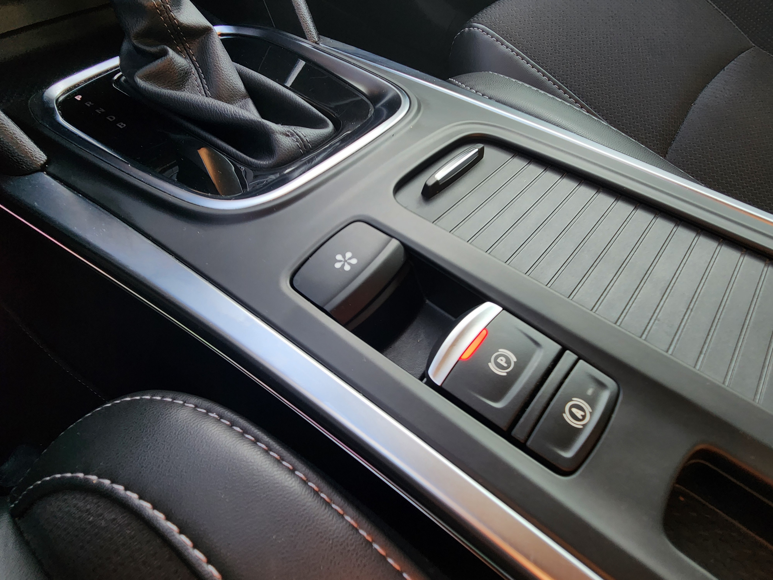 Renault Mégane Berline  IV Intens E-Tech hybride rech 160 -21N groupe Vergnon