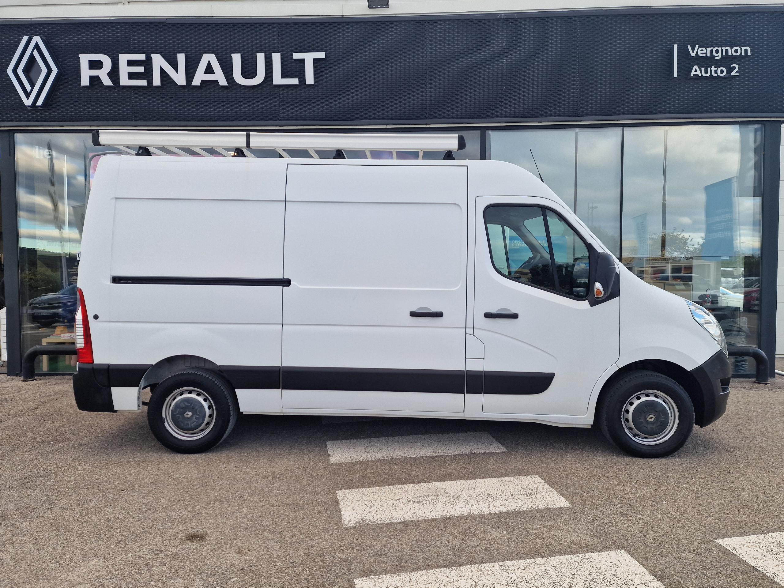 Renault Master  III FG GCf Trac F3500 L2H2 dCi 130 Euro6 groupe Vergnon