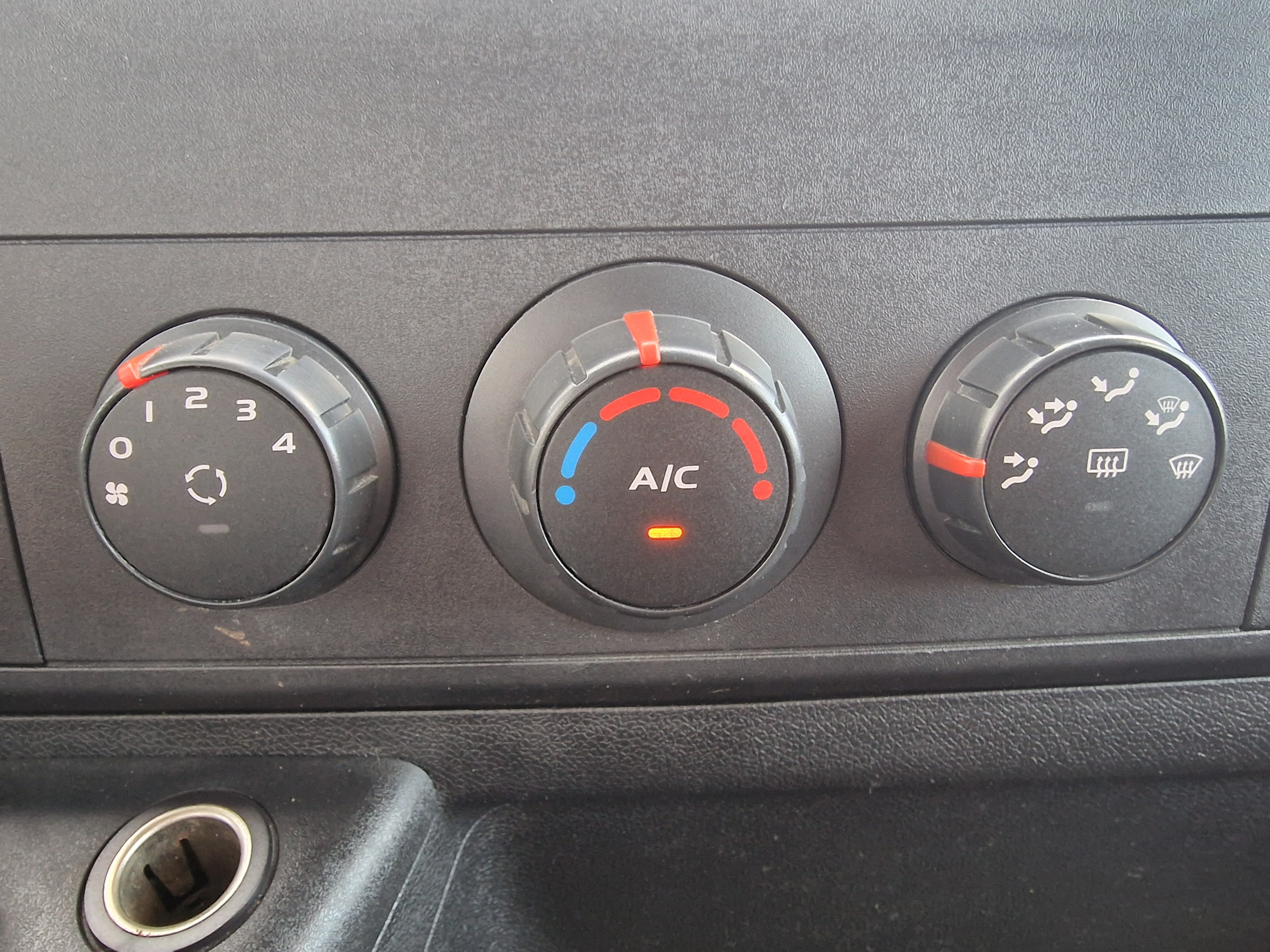 Renault Master  III FG GCf Trac F3500 L2H2 dCi 130 Euro6 groupe Vergnon