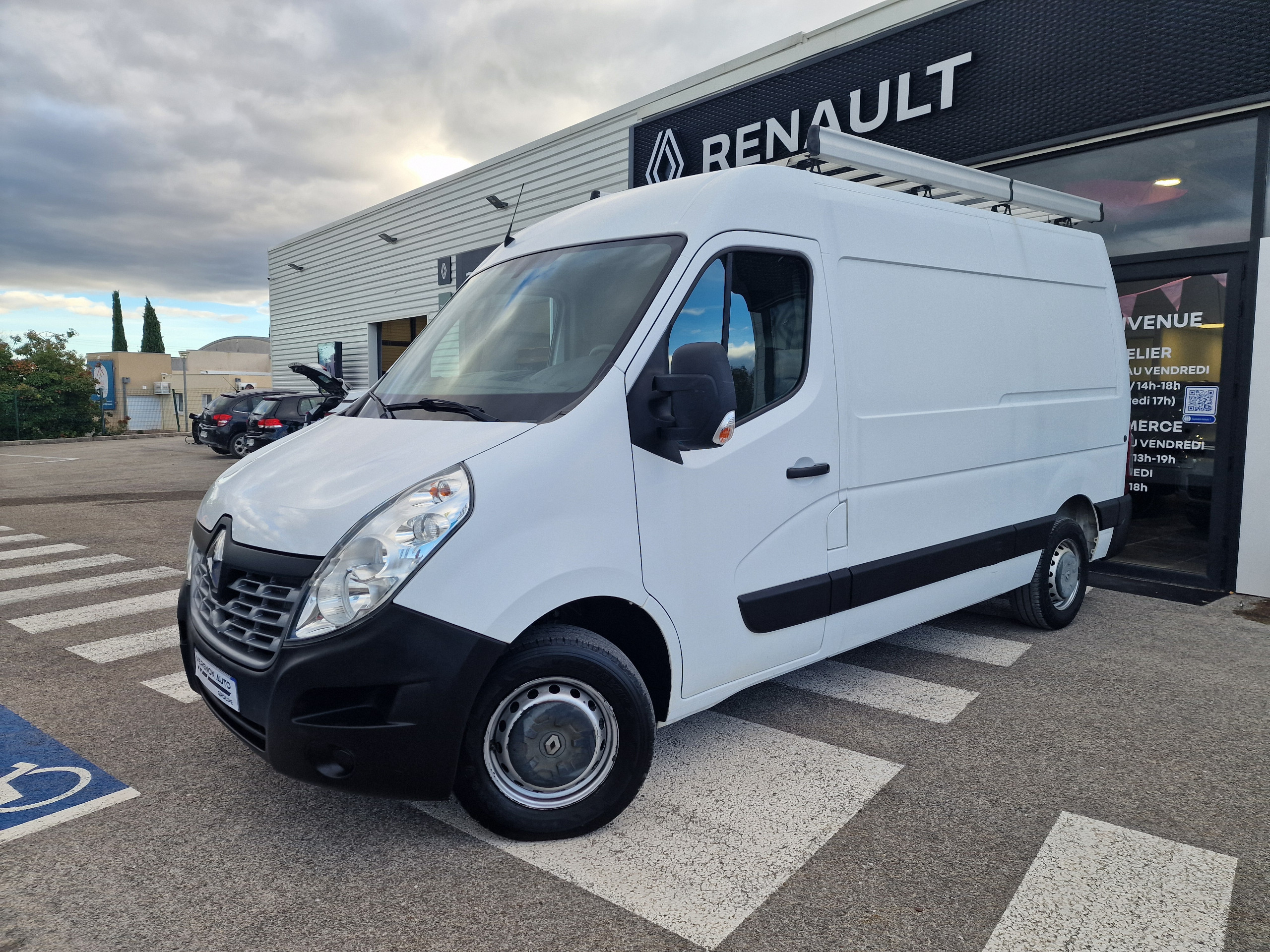 Renault Master  III FG GCf Trac F3500 L2H2 dCi 130 Euro6 groupe Vergnon