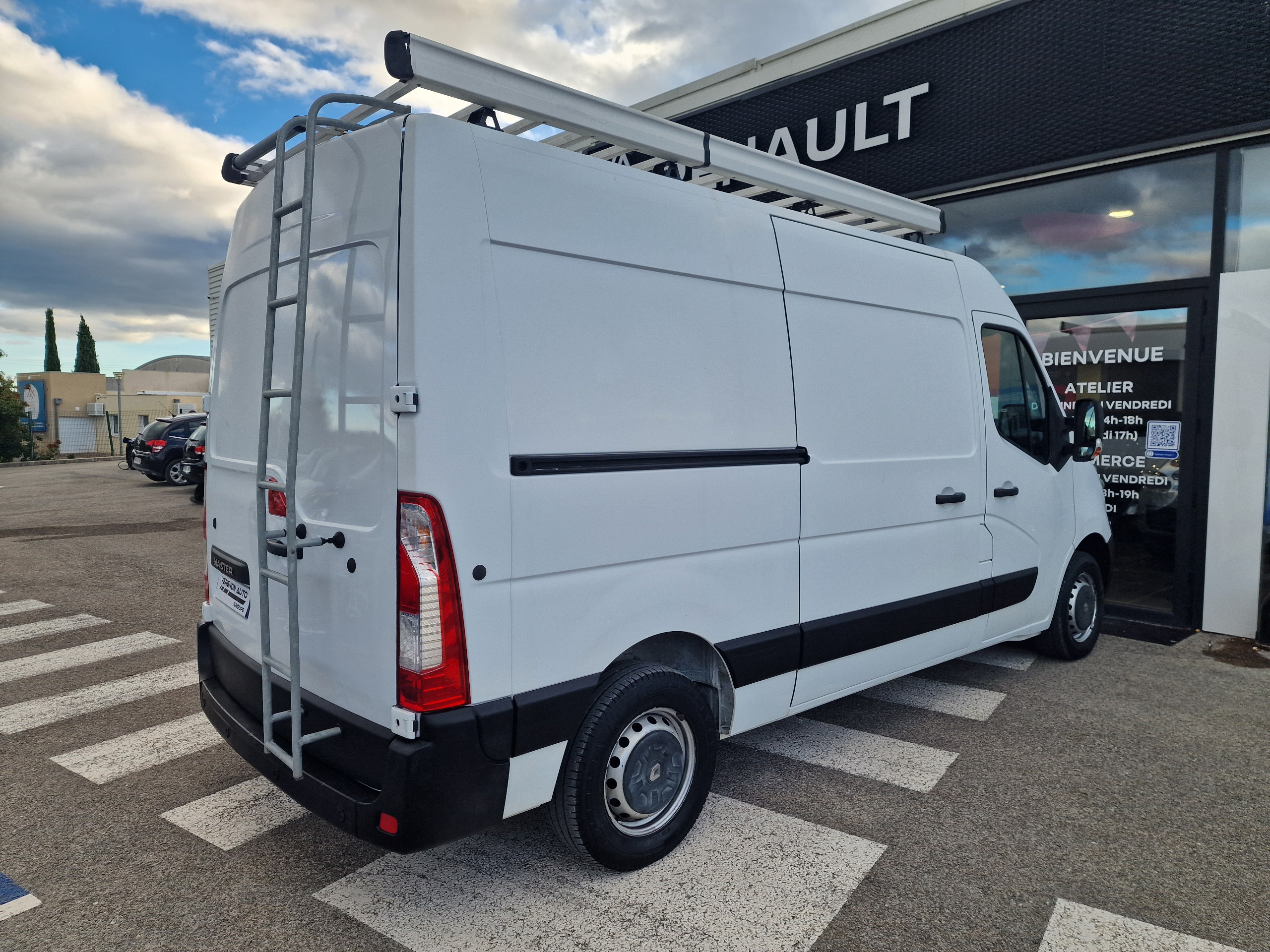 Renault Master  III FG GCf Trac F3500 L2H2 dCi 130 Euro6 groupe Vergnon