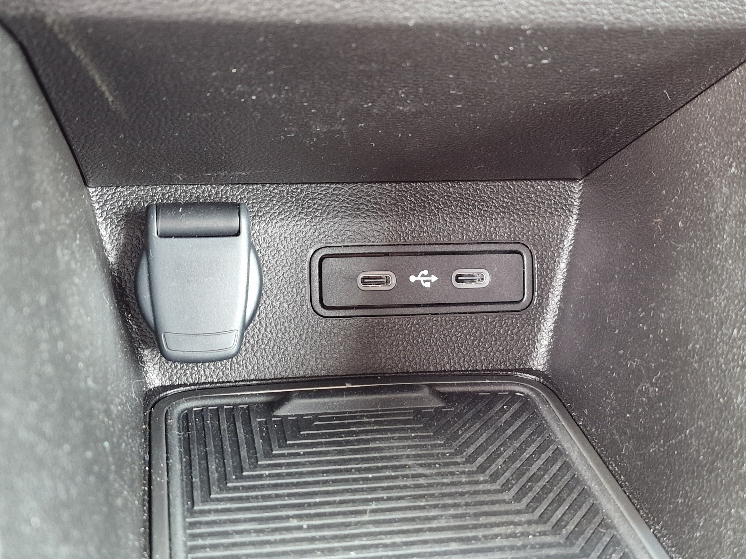 Renault 4  II techno 150 ch autonomie confort groupe Vergnon