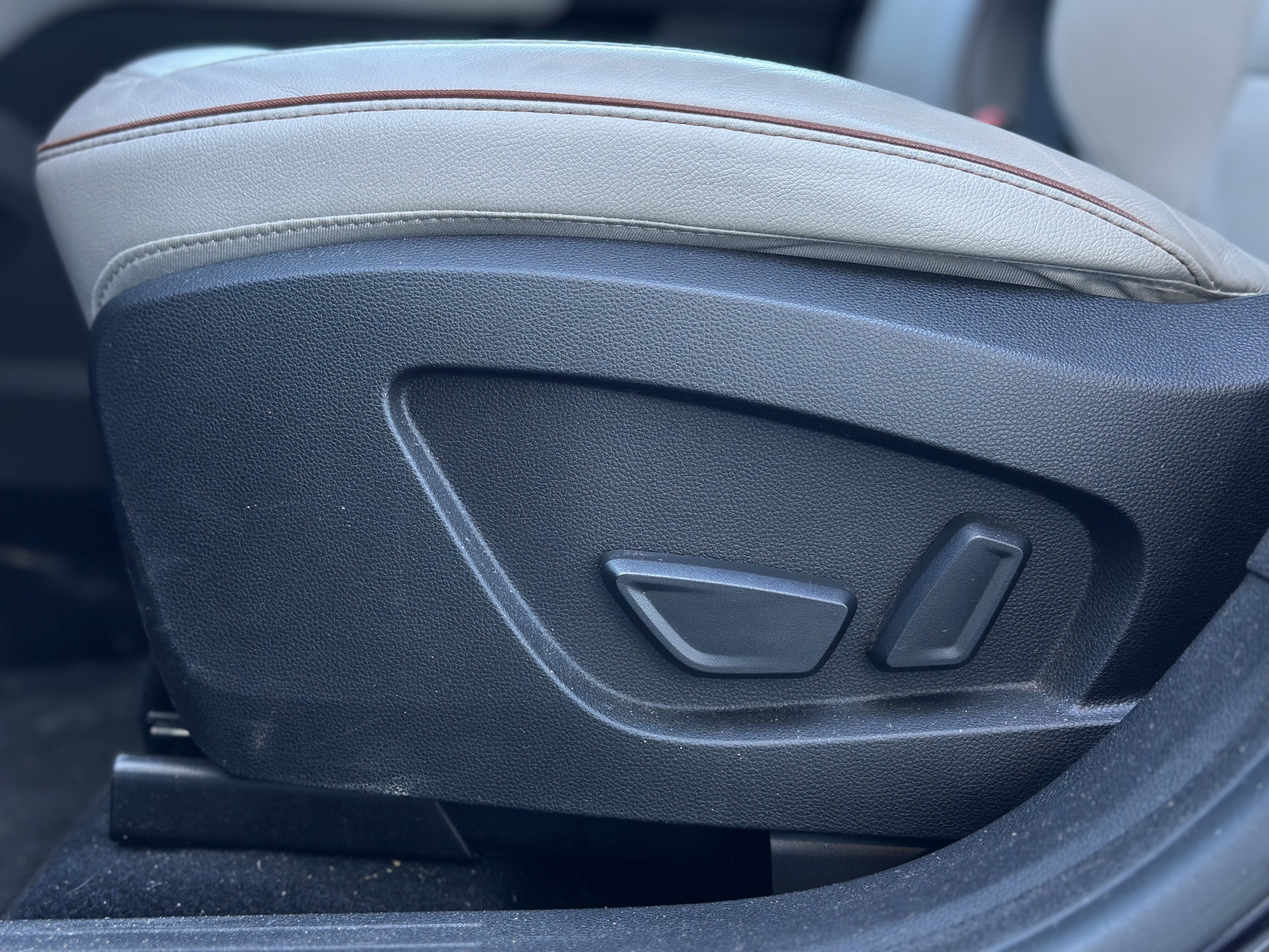 Renault Captur  II Initiale Paris TCe 155 EDC FAP groupe Vergnon