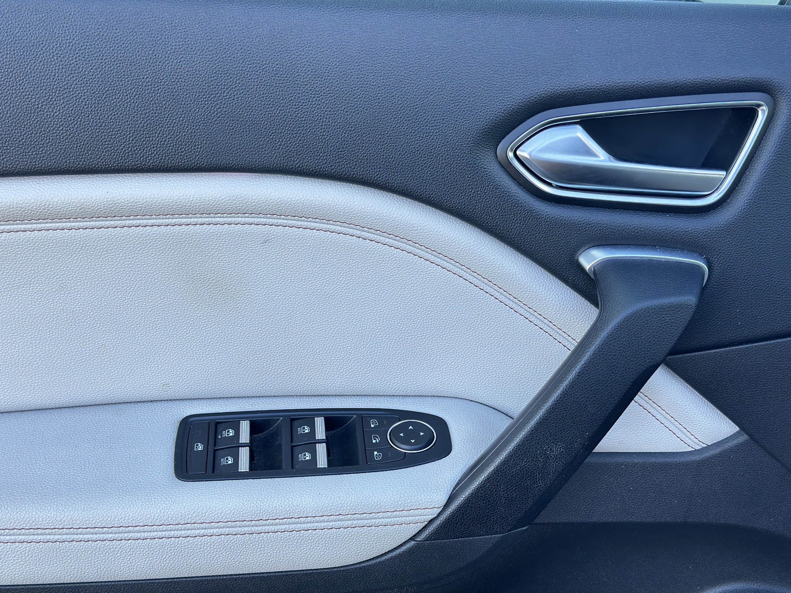 Renault Captur  II Initiale Paris TCe 155 EDC FAP groupe Vergnon