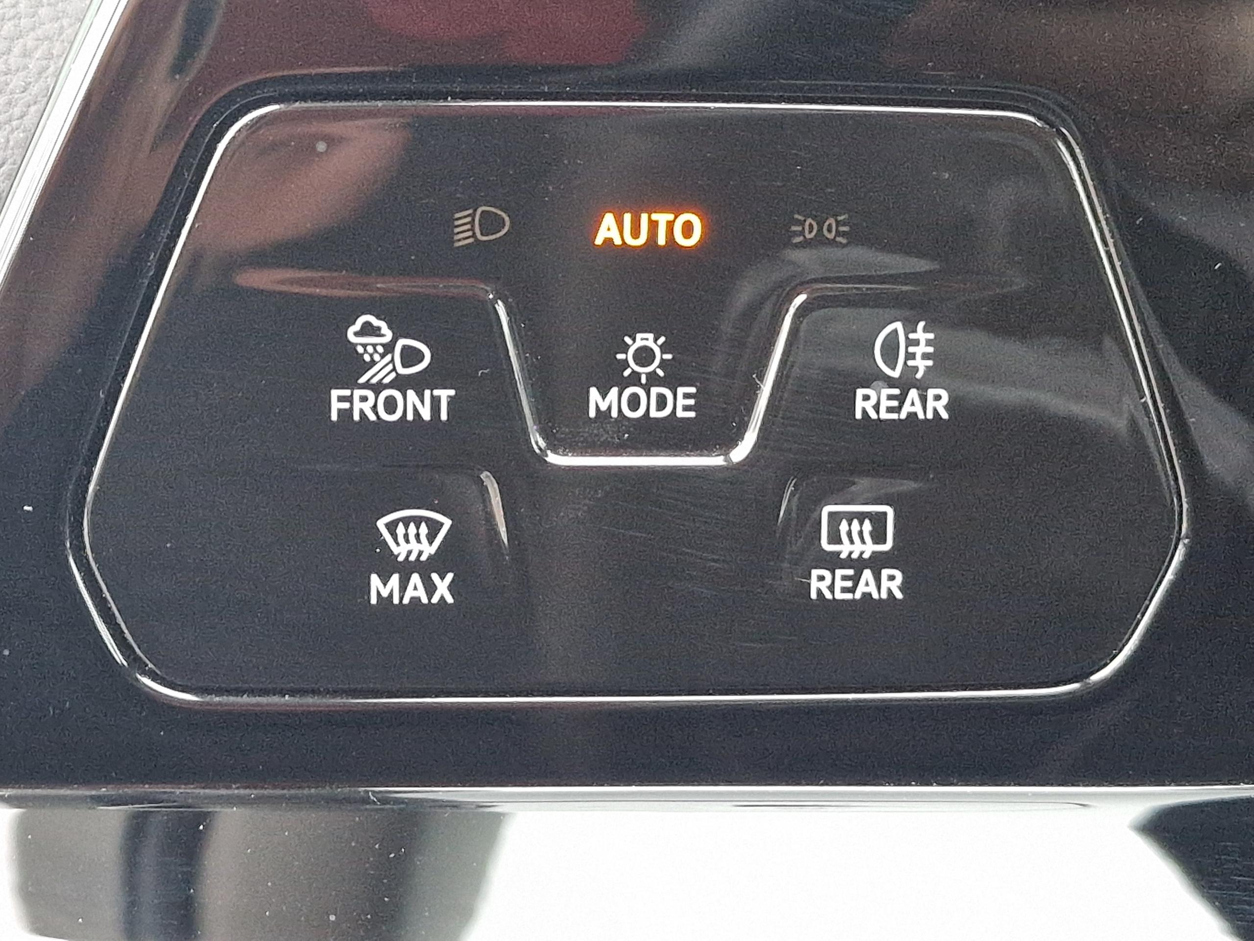 Volkswagen Golf  VIII 1.4 eHybrid OPF 204 DSG6 Style groupe Vergnon