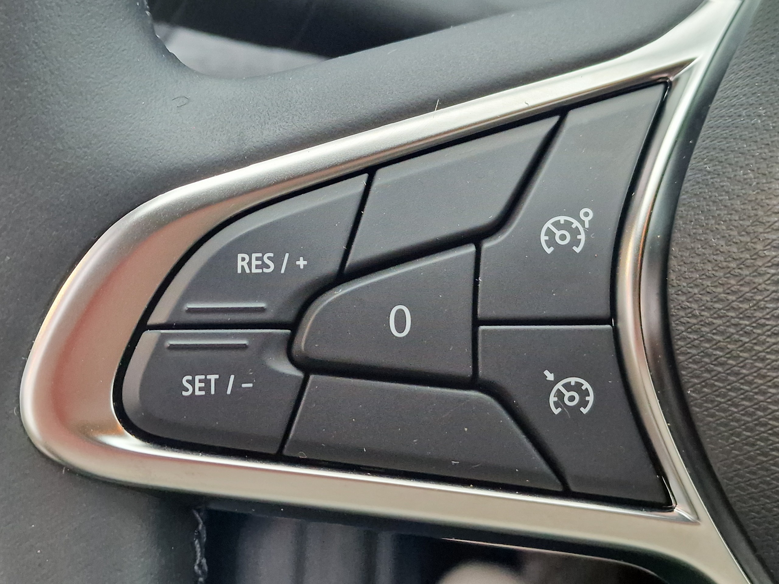 Renault Clio  V Evolution Blue dCi 100 -24 groupe Vergnon