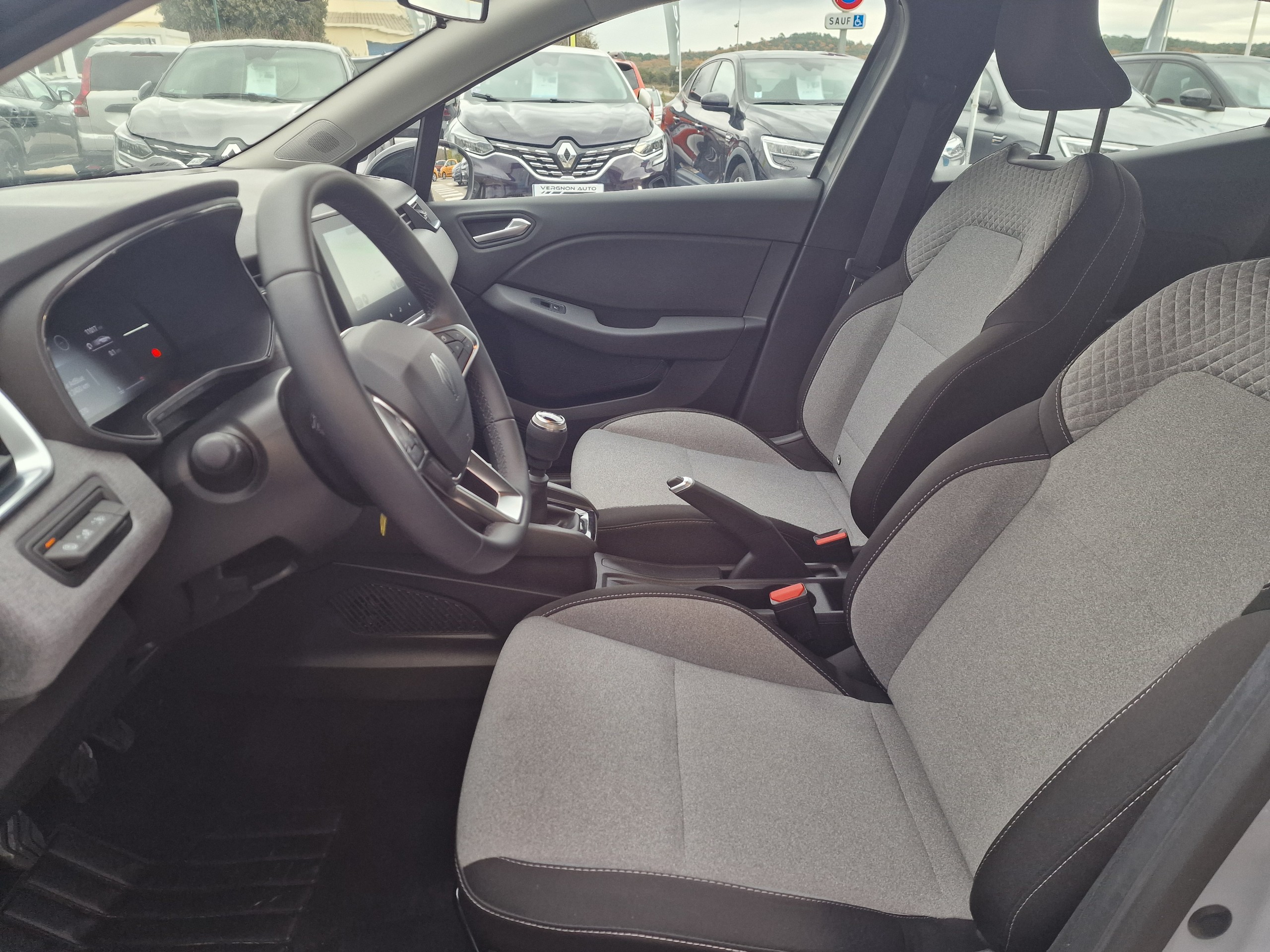 Renault Clio  V Evolution Blue dCi 100 -24 groupe Vergnon