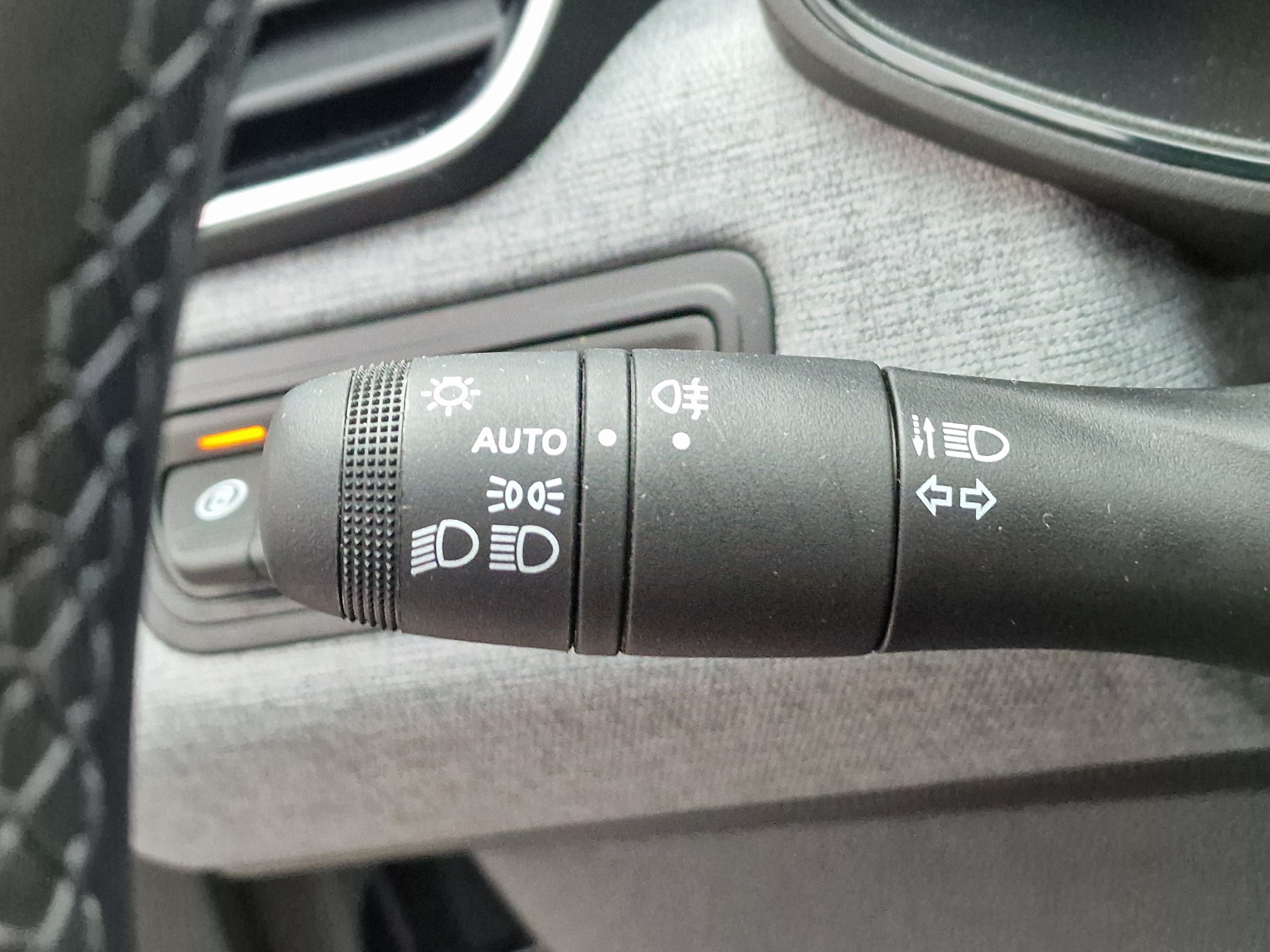 Renault Clio  V Evolution Blue dCi 100 -24 groupe Vergnon