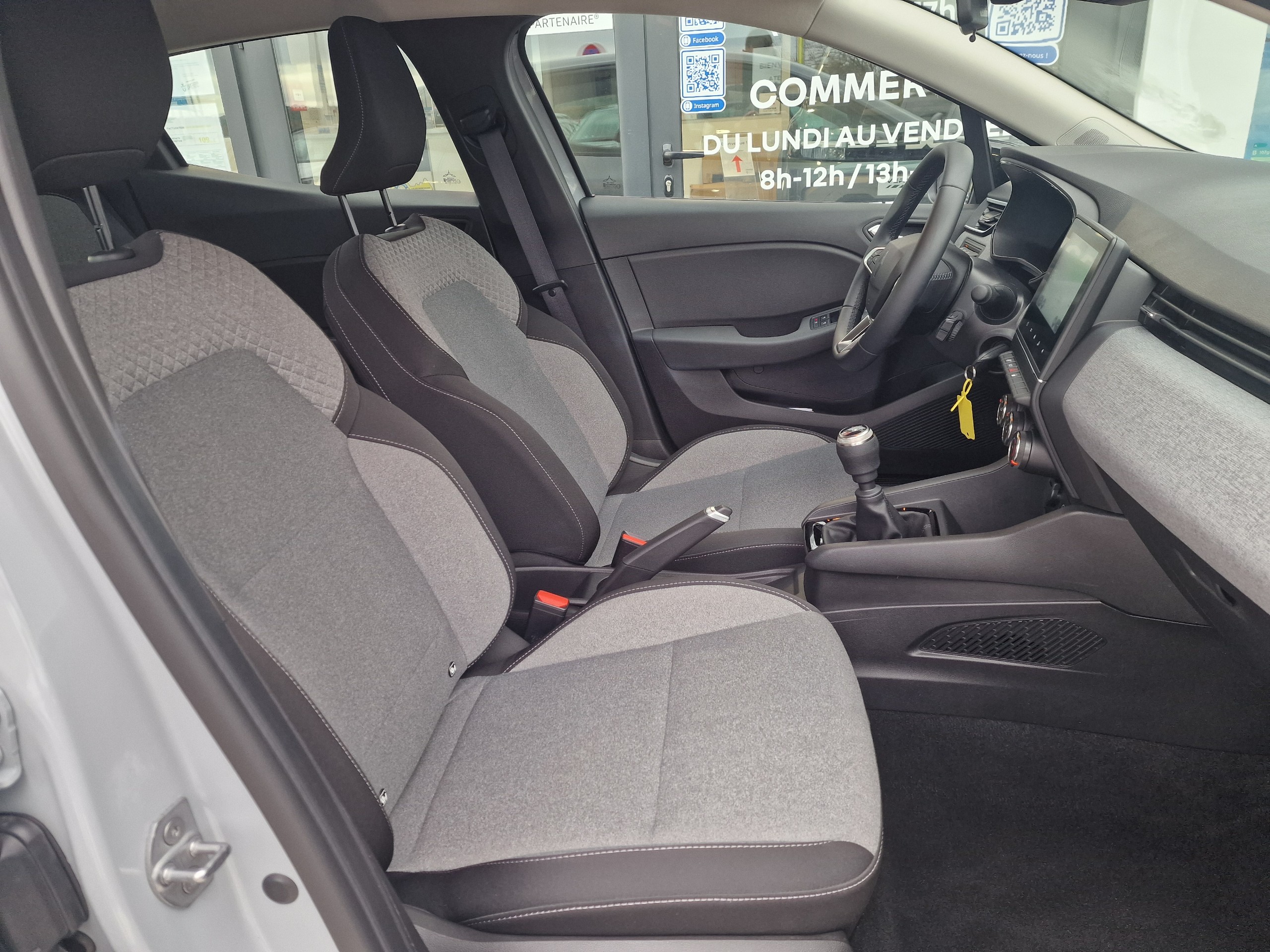 Renault Clio  V Evolution Blue dCi 100 -24 groupe Vergnon