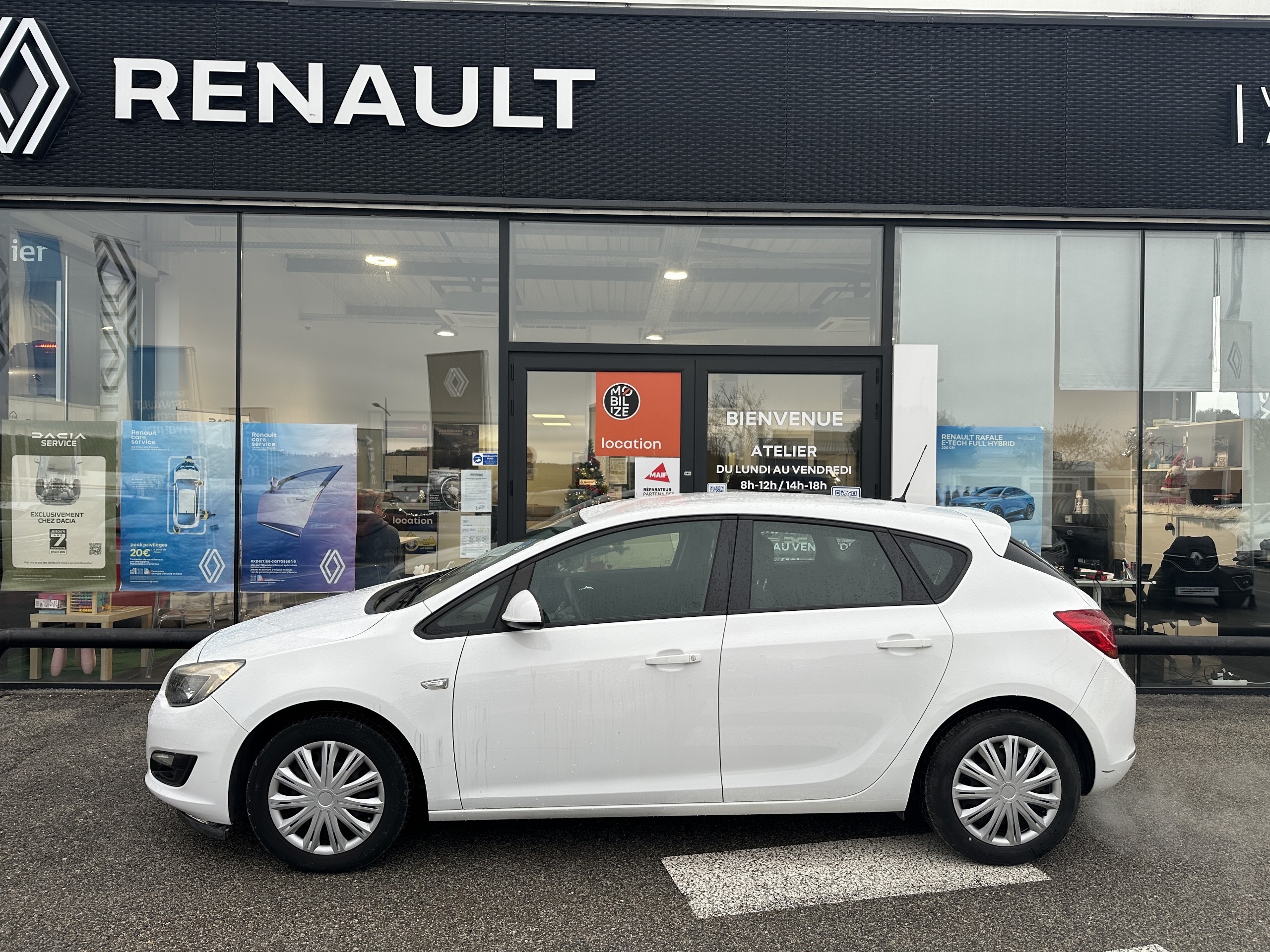 Opel Astra  IV 1.4 Twinport 100 ch Essentia groupe Vergnon