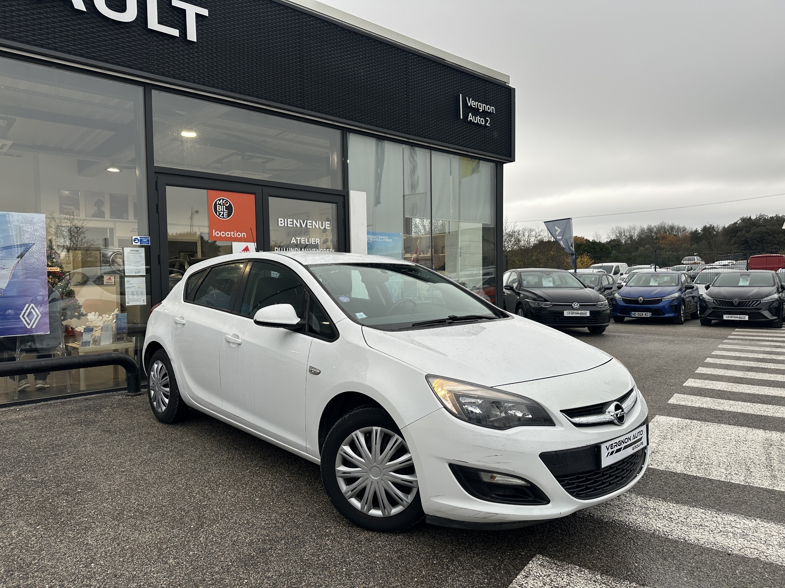 Opel Astra  IV 1.4 Twinport 100 ch Essentia groupe Vergnon