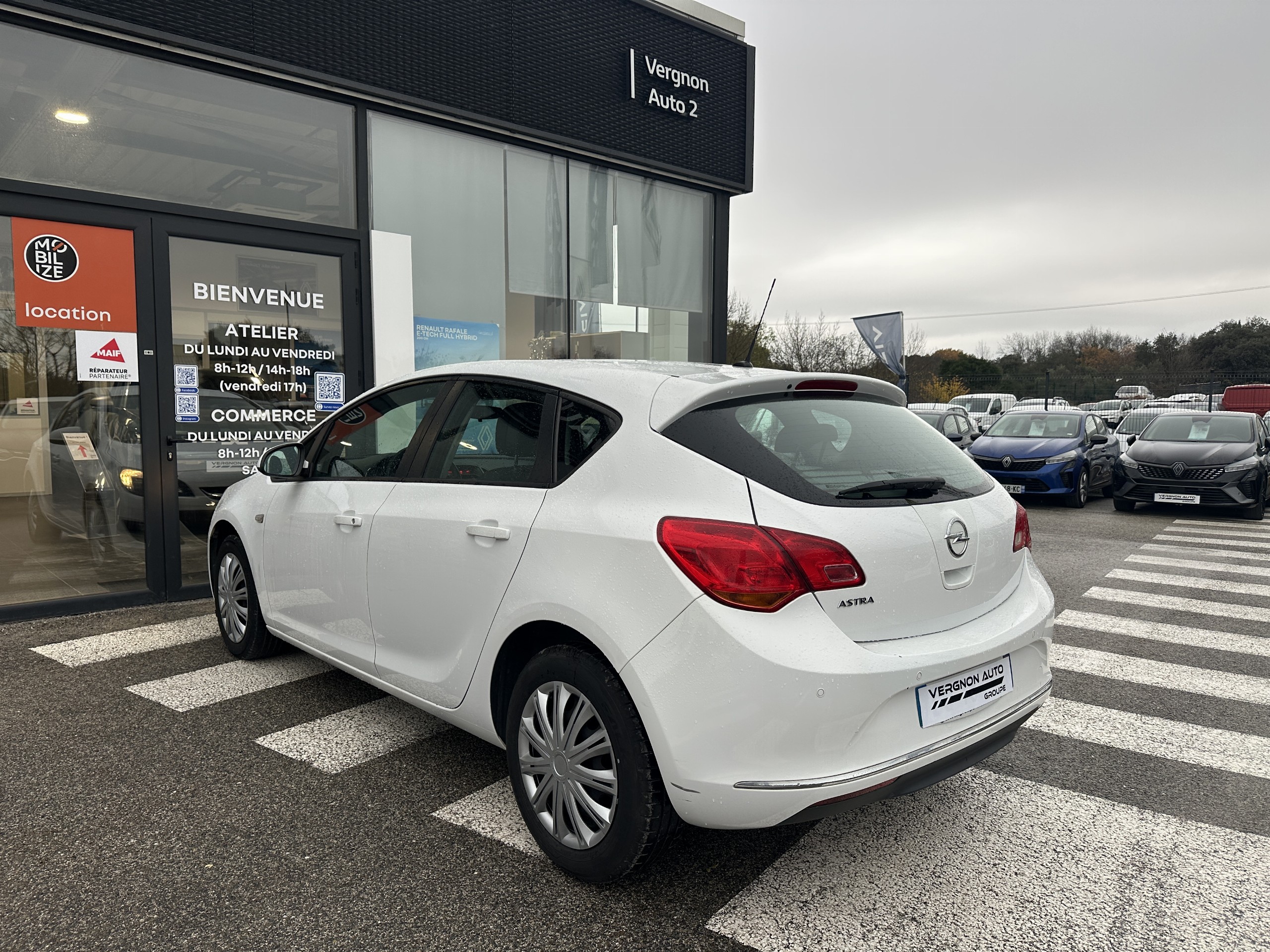 Opel Astra  IV 1.4 Twinport 100 ch Essentia groupe Vergnon
