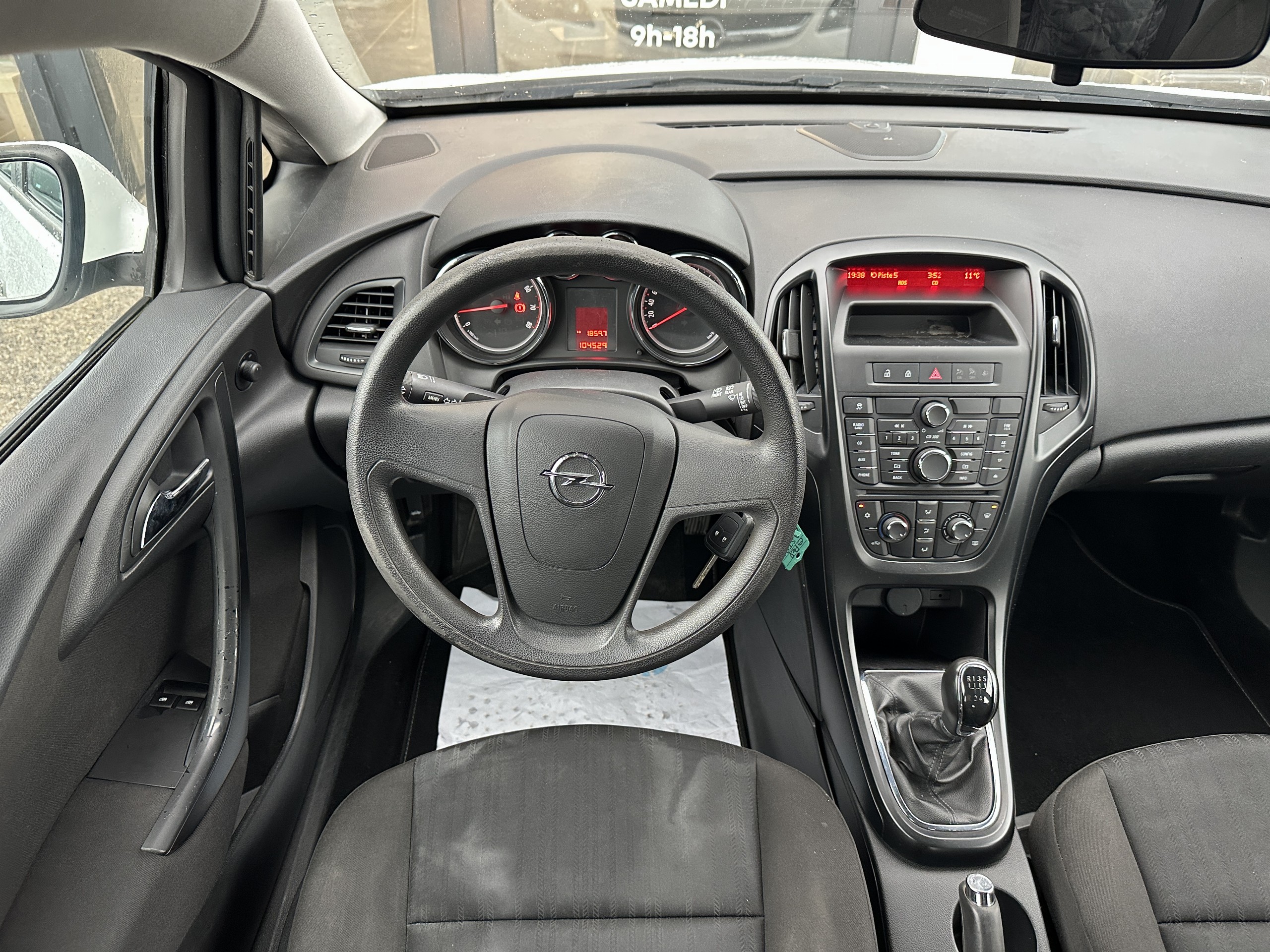 Opel Astra  IV 1.4 Twinport 100 ch Essentia groupe Vergnon