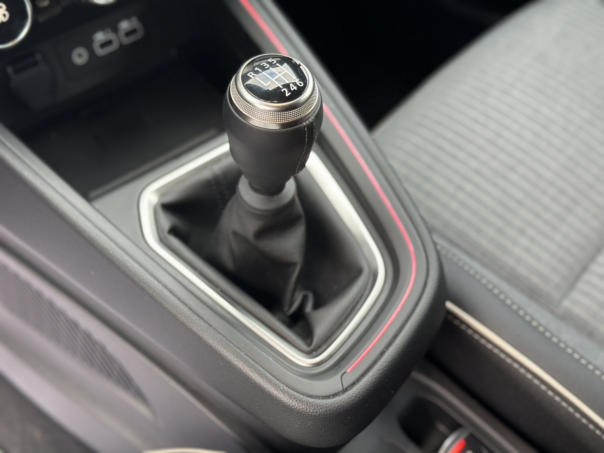 Renault Clio  V Techno TCe 90 -24 groupe Vergnon