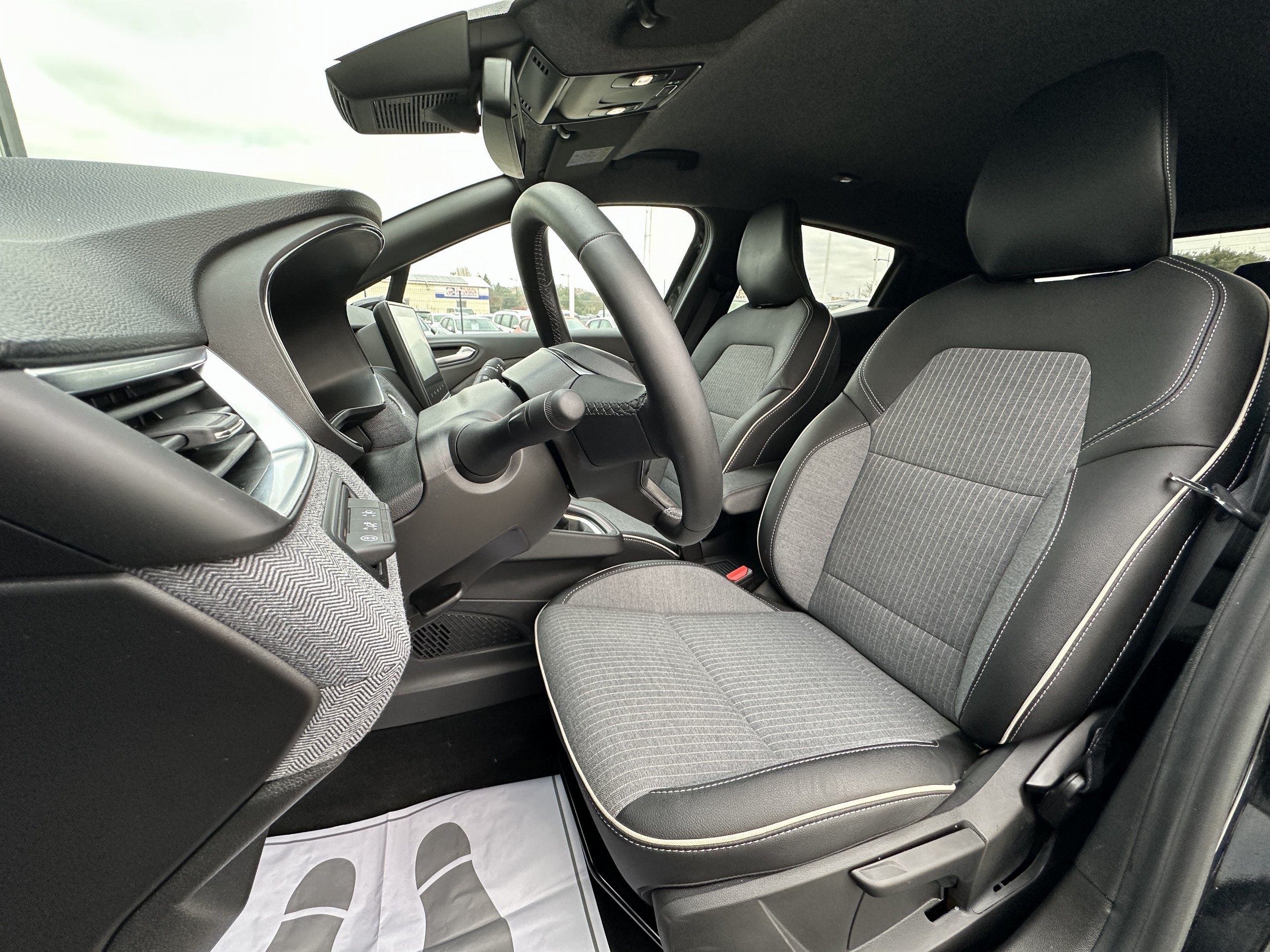 Renault Clio  V Techno TCe 90 -24 groupe Vergnon