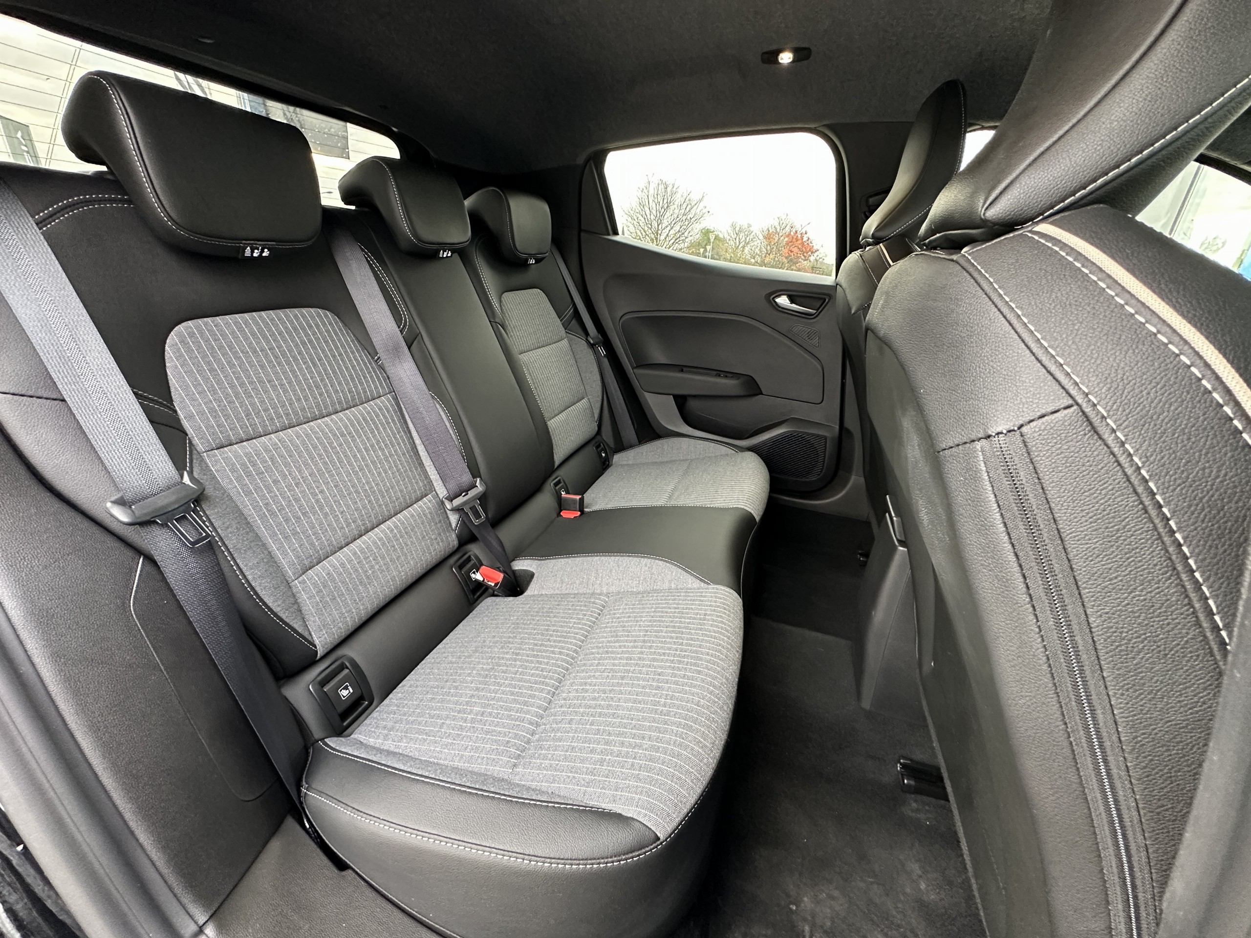 Renault Clio  V Techno TCe 90 -24 groupe Vergnon