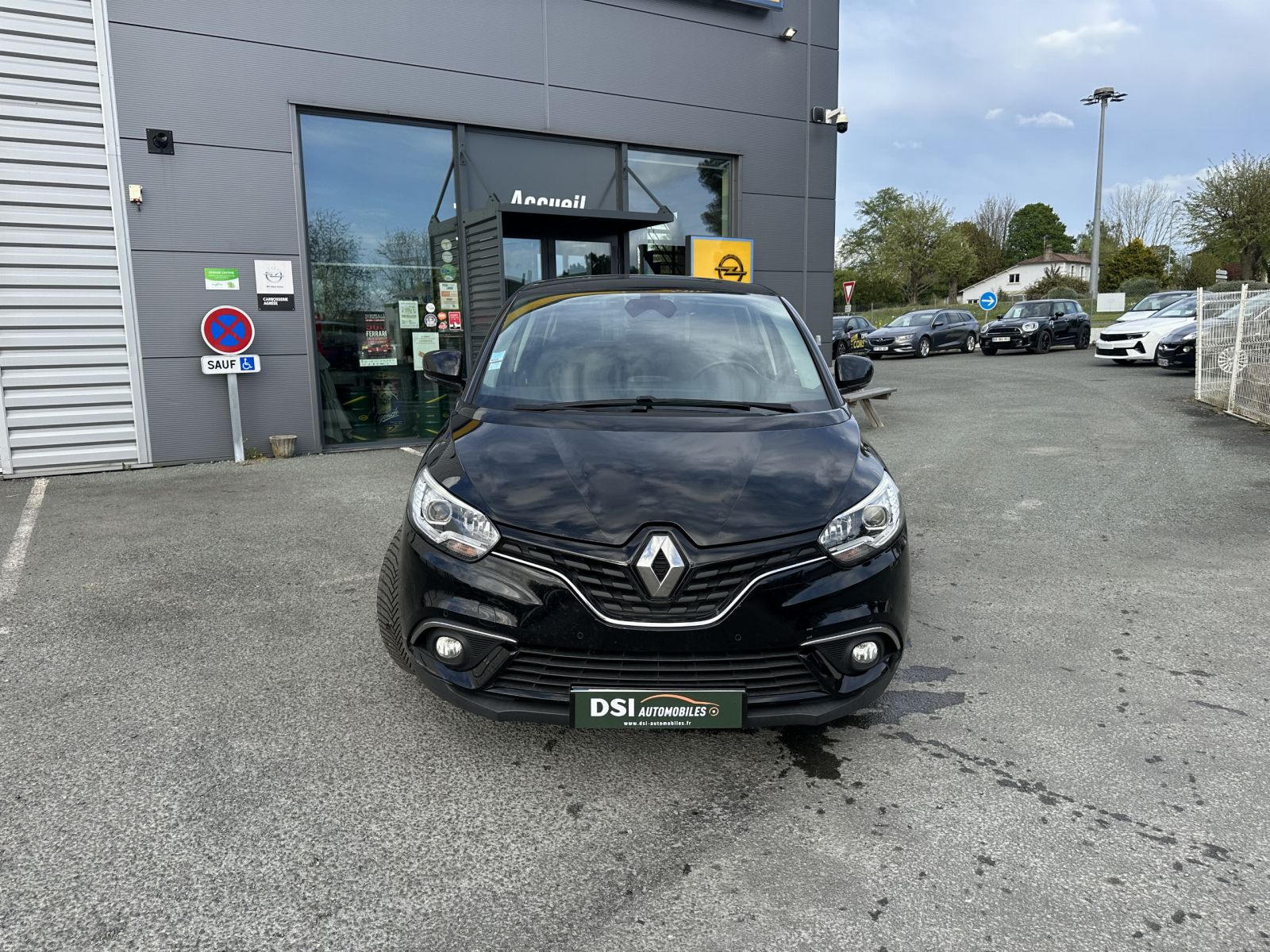 Véhicule d'occasion