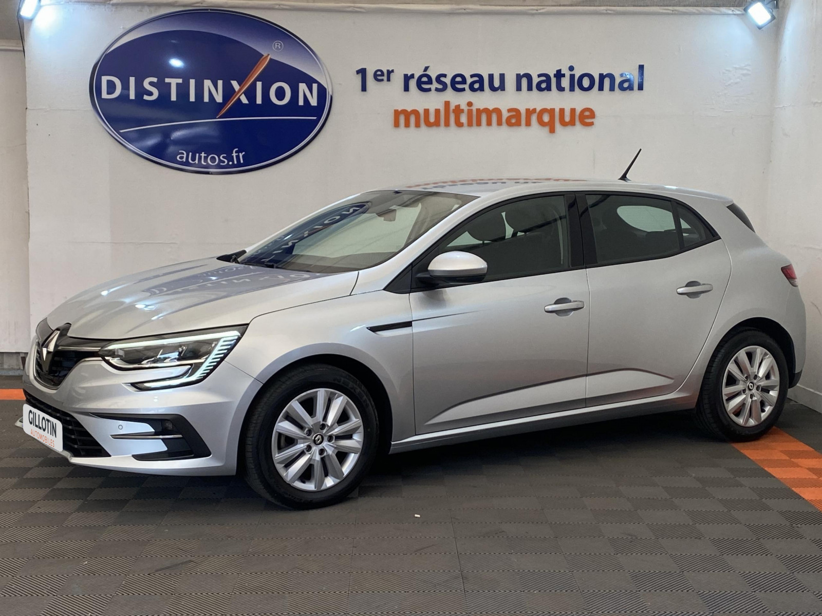 Véhicule d'occasion