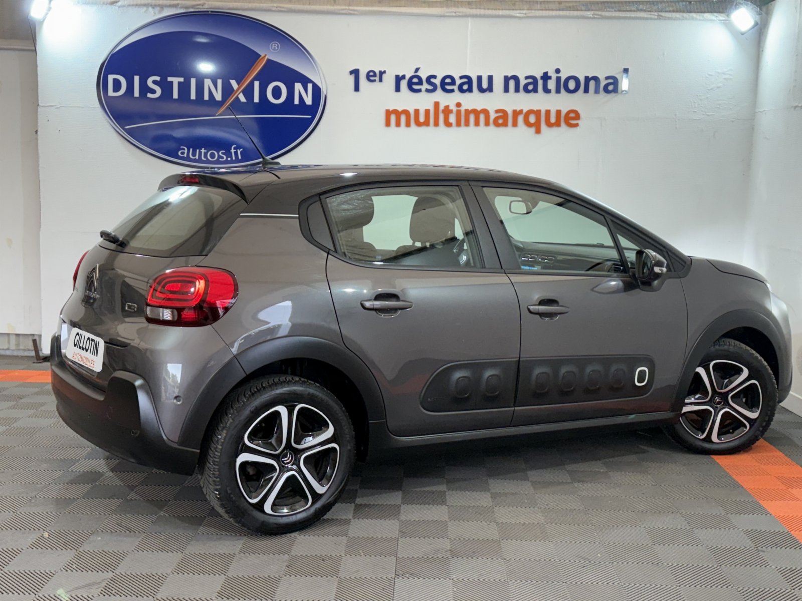 Véhicule d'occasion
