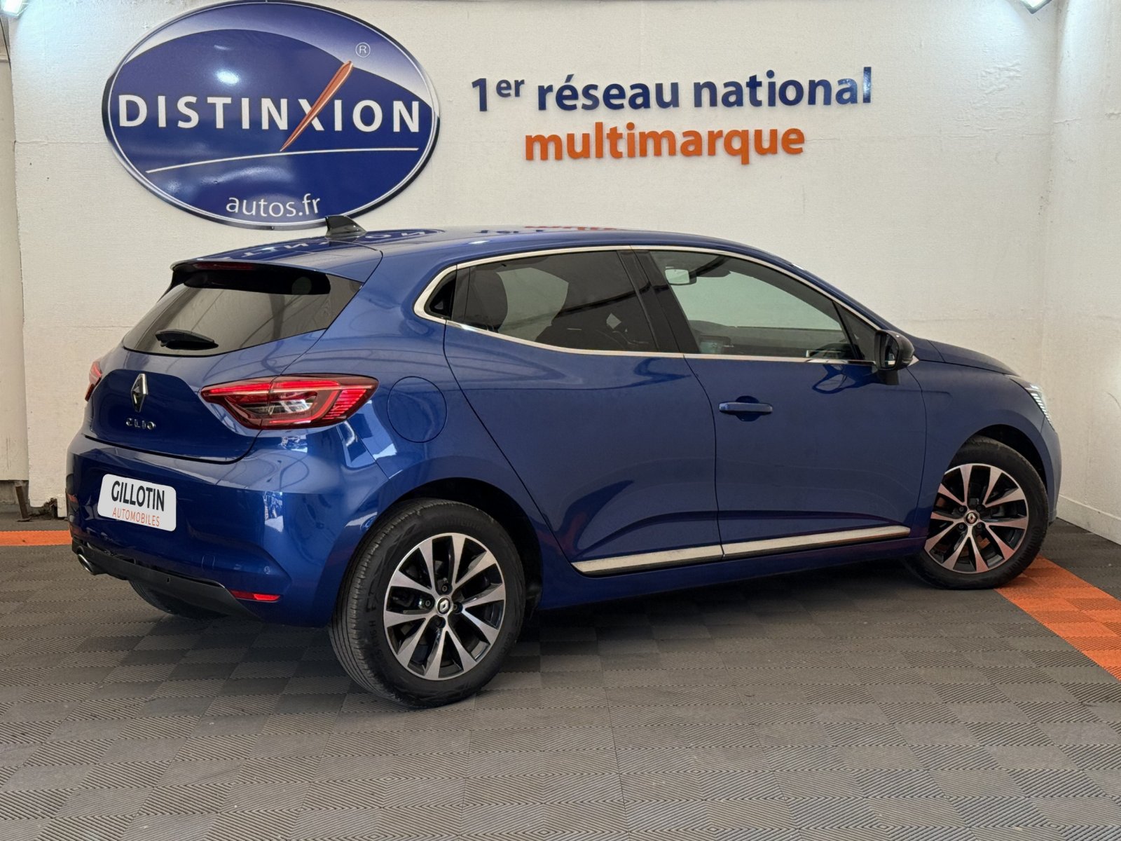 Véhicule d'occasion
