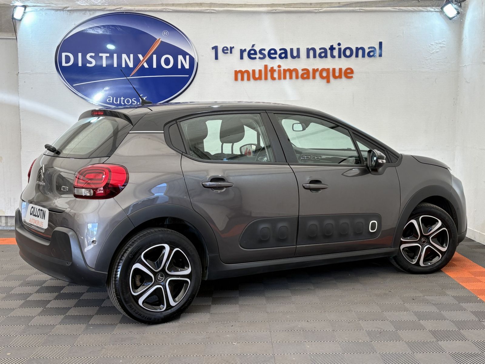 Véhicule d'occasion